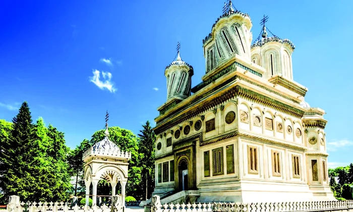 Cum a devenit catedrala de la Curtea de Argeș simbolul României jpeg
