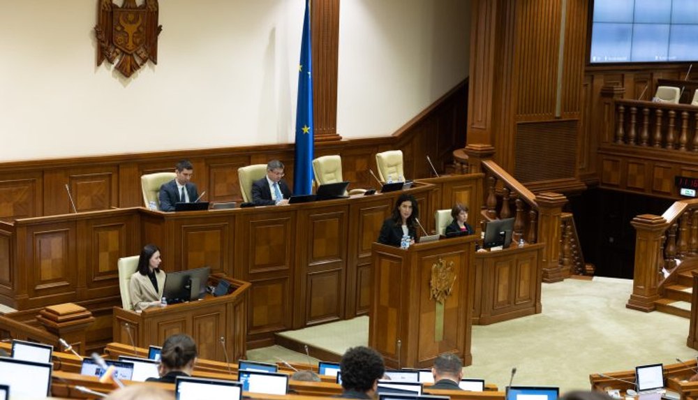 Parlamentul de la Chișinău a adoptat noi prevederi care interzic membrilor Șor să candideze, în acord cu decizia CC