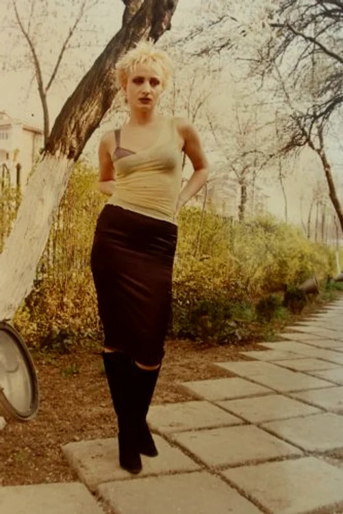 1999. Înainte de a-și pune silicoane