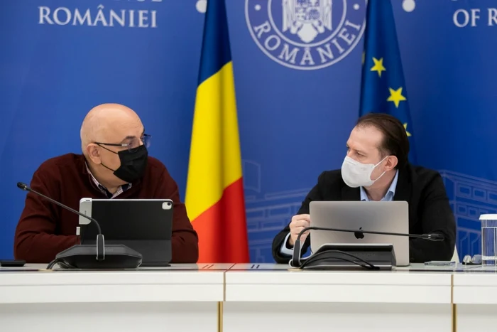 Raed Arafat este considerat principalul vinovat pentru decizia de închidere a magazinelor de la ora 18.00. FOTO Guvernul României