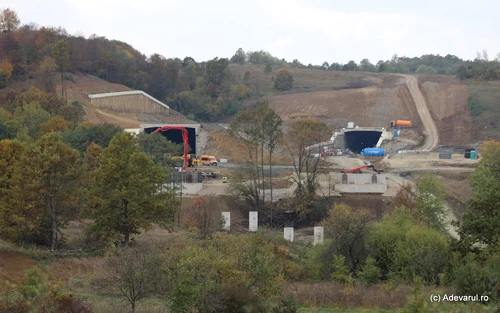Autostrada cu tuneluri zona Holdea Foto Daniel Guță ADEVĂRUL (1) JPG