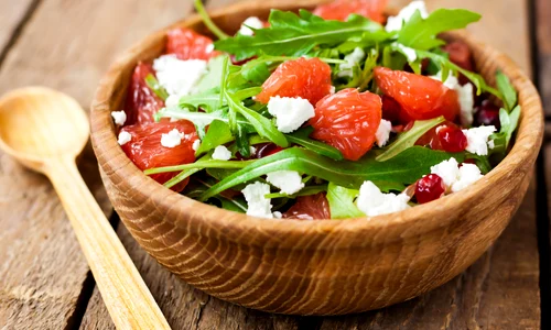 Salata de grepfrut si rodie  shutterstock 385381207 jpg