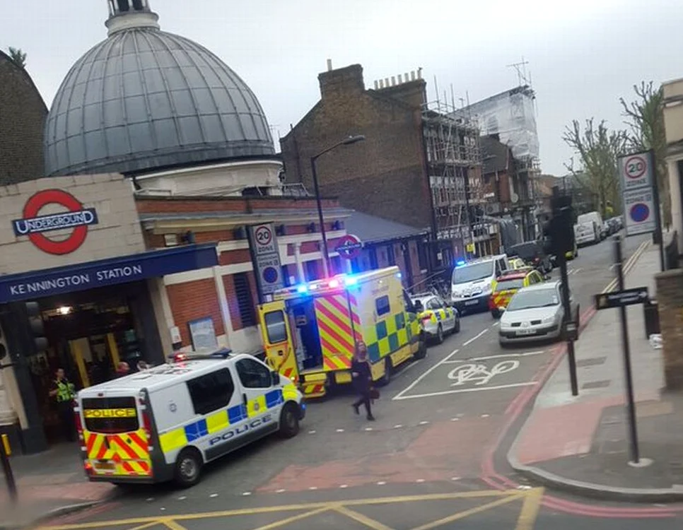 O importantă stație de metrou din Londra a fost evacuată și închiesăFoto Twitter