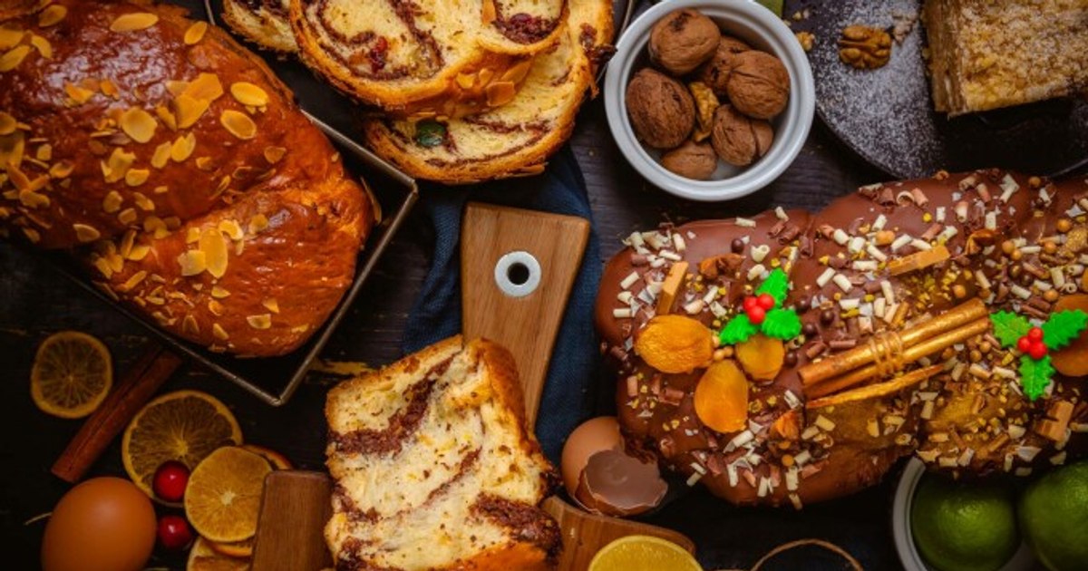 Secretul care păstrează cozonacii proaspeți chiar și o săptămână. Sunt foarte moi, iar aluatul se rupe în fâșii