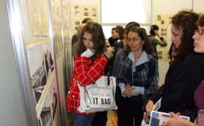 Târgovişte:Târgoviştea în cărţi ilustrate