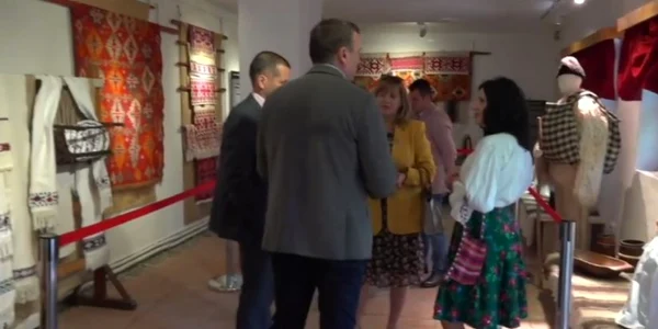 expozitie  Din  MM la Golesti