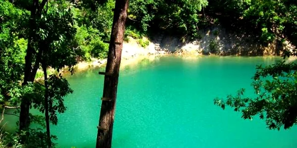 lac albastru