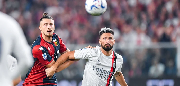 Radu Drăgușin, într-un duel cu Giroud, de la AC Milan. Foto Getty images