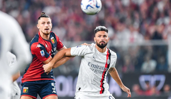 Radu Drăgușin (stânga) ar fi în vizorul celor de la AC Milan (FOTO: Getty Images)
