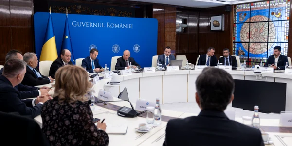 Consultări ale prim ministrului Ilie Bolojan cu reprezentanții marilor rețele comerciale gov ro1 jpg