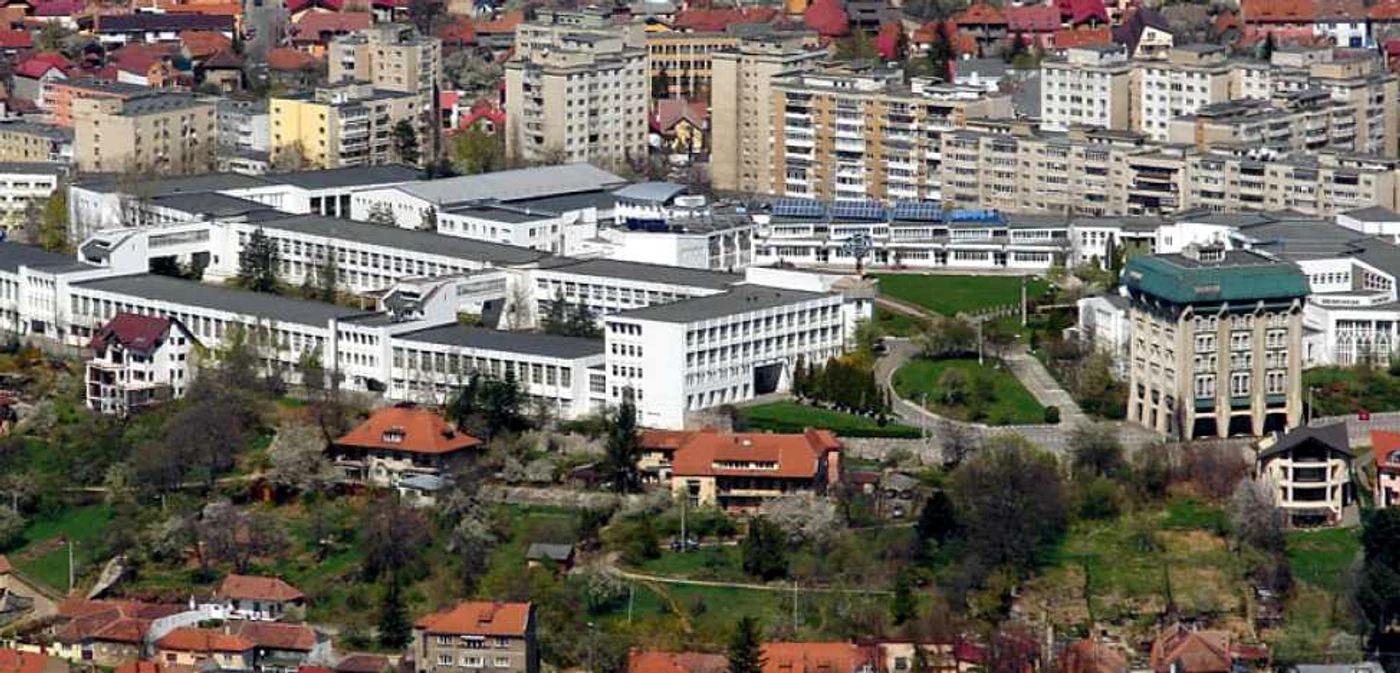 Universitatea Transilvania atrage studenţi din toată ţara. FOTOunitbv.ro