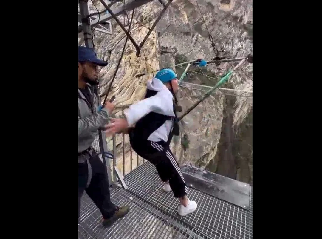 turista rusia tiroliana 01 captură social media jpg