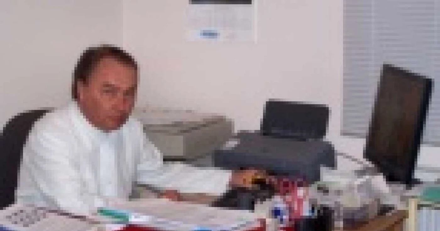 Medicul Cătălin Petrencic lucrează în Călăraşi, dar figura în Covasna