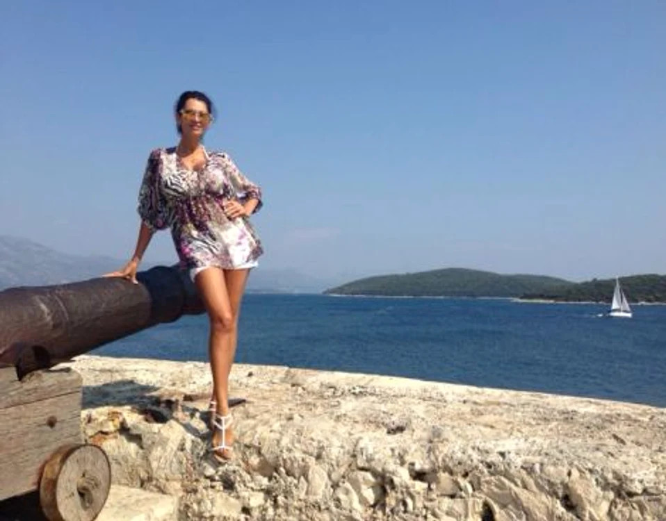 Nicoleta Luciu şi Bianca Drăguşanu, speriate groaznic de lilieci