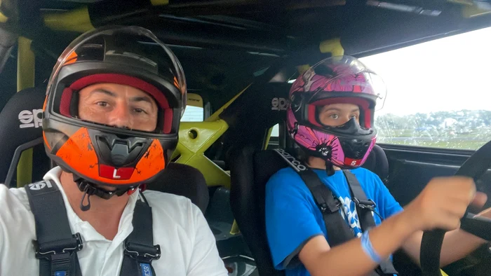 Primul contact cu Racing MIMI EVO. FOTO: Adevărul Auto