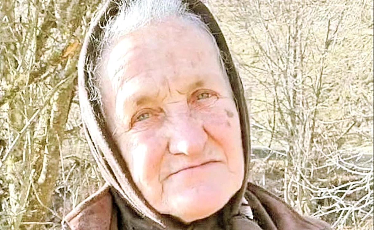 
    O femeie necăjită:  tanti Varvara   