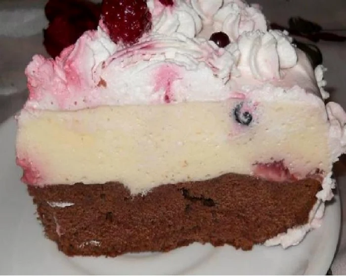 
    Tort diplomat cu fructe  