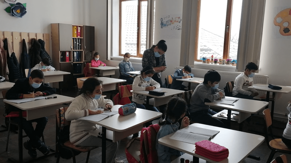 Revoltă după eliminarea, în noua lege, a specializării educator-învățător din liceele pedagogice. „Aici este vorba și de vocație”