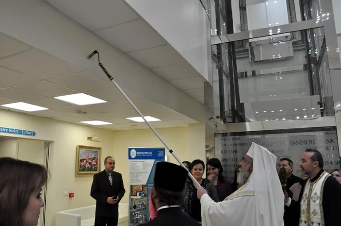Clinica a fost sfinţită de Patriarhul BOR, Daniel
