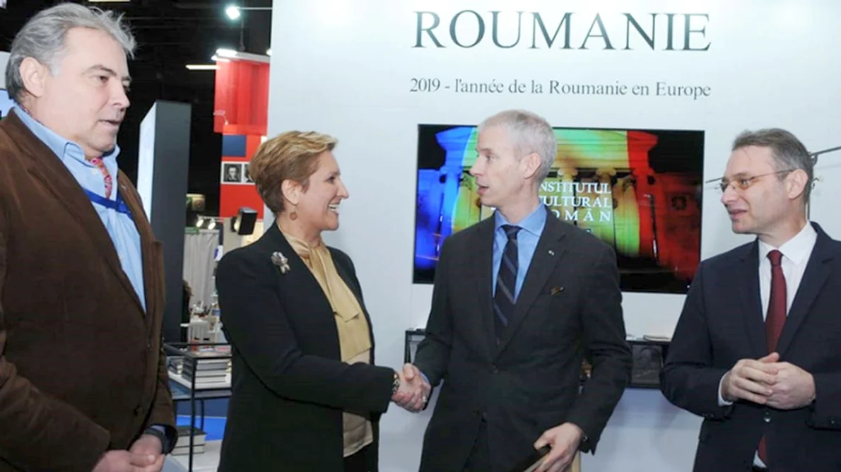 Livre Paris 2019 Ministrul francez al Culturii a vizitat standul României la Salonul de Carte de la Paris jpeg