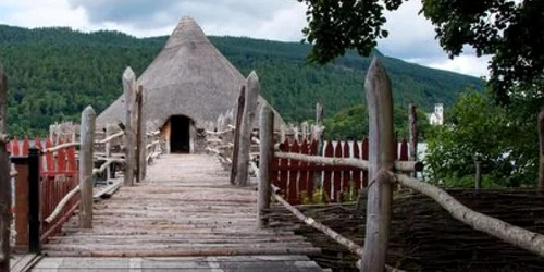Crannog in Scotia FOTO Twitter @spacemagick
