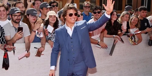Tom Cruise jpg