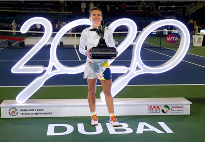 Simona Halep nu a mai pus mâna pe rachetă de când a cucerit titlul la Dubai, în februarie 2020Foto: Guliver/ GettyImages