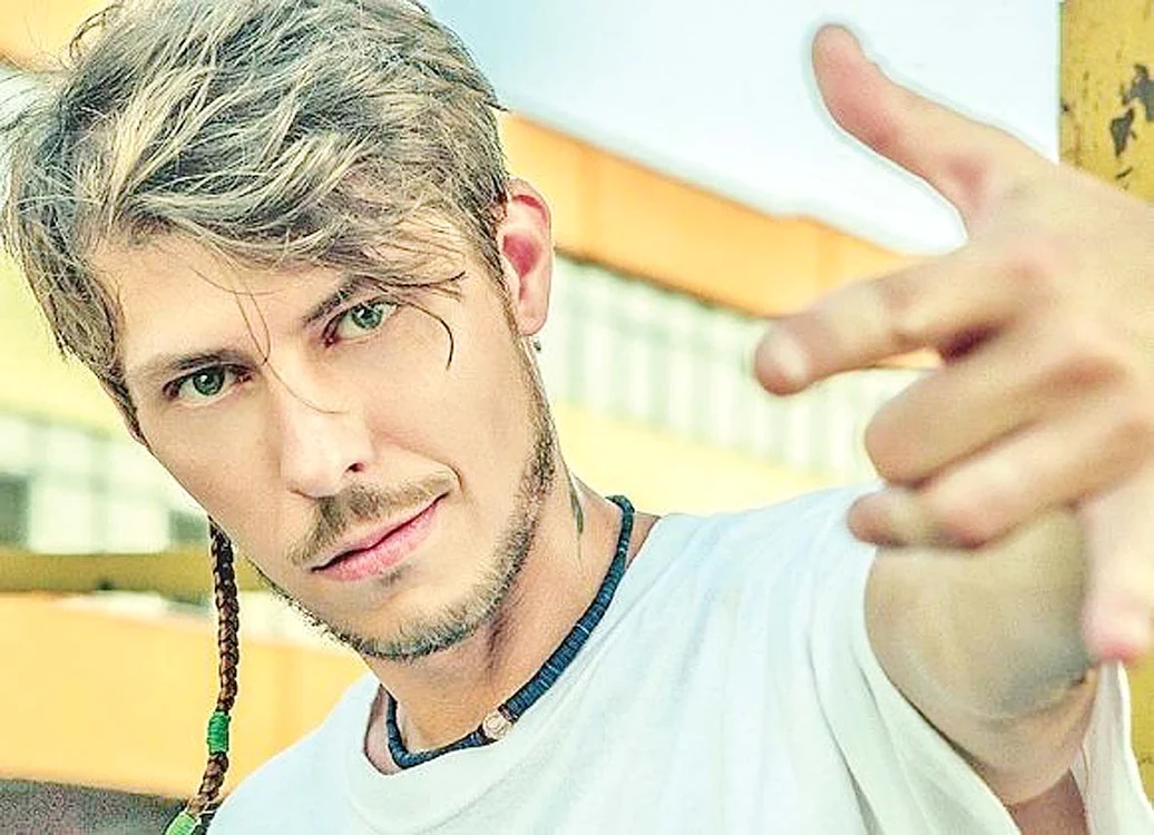 Alexandru Sebastian Şalaman (Şopârlă - 36 de ani) s-a recăsătorit anul trecut