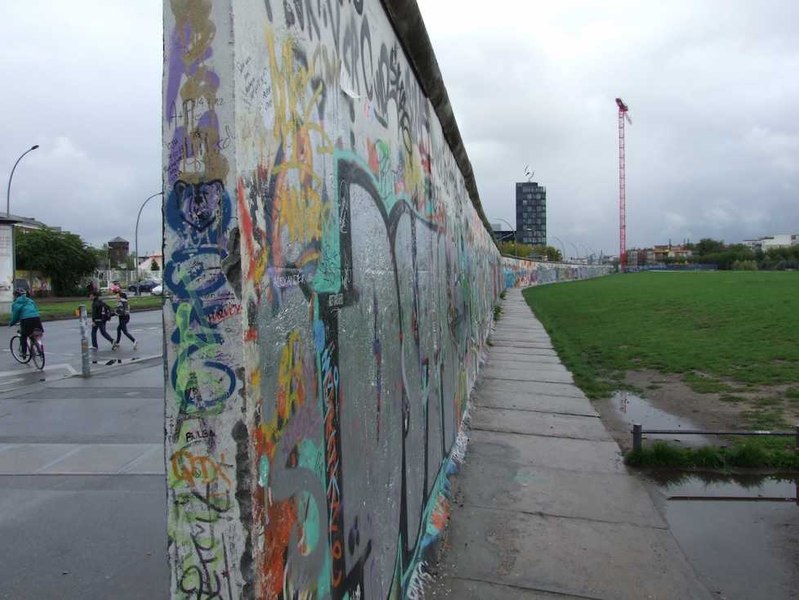 Rusia rescrie istoria: reunificarea Germaniei, denumită drept „anexarea RDG“ în noile manuale de istorie 
