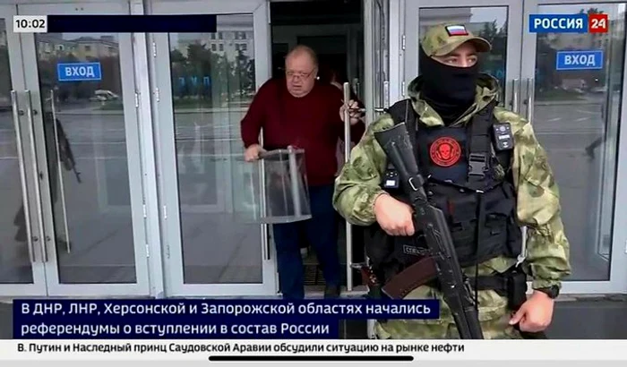 „Secțiile de votare„ din Ucraina sunt păzite de soldați FOTO  Jack Losh/Twitter