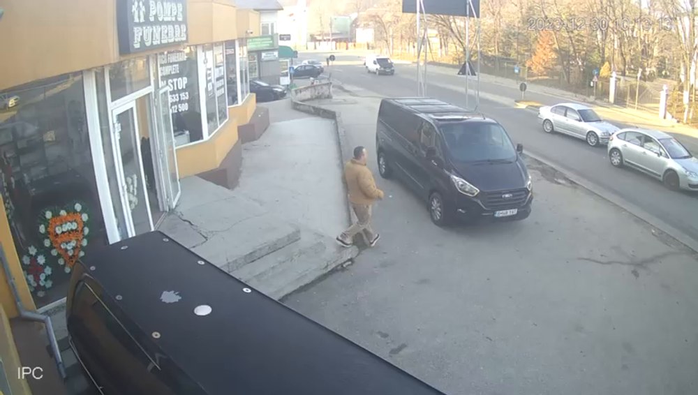 Cazul șocant al bărbatului călcat intenționat cu mașina: o femeie este motivul răfuielii. Ce au stabilit procurorii VIDEO