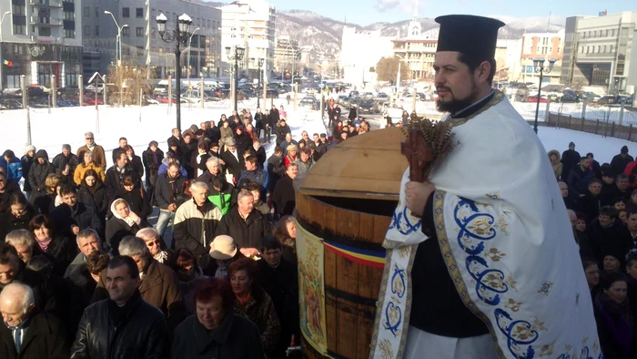 Slujbă de Bobotează în Maramureş. FOTO: Dragoş Hojda