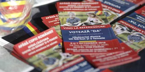 Pro referendum marş Drăgăneşti Olt FOTO Inquam Photos Octav Ganea