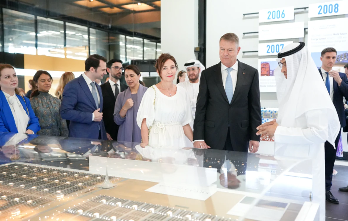 Președintele Klaus Iohannis și Prima Doamnă a României în Abu Dhabi.