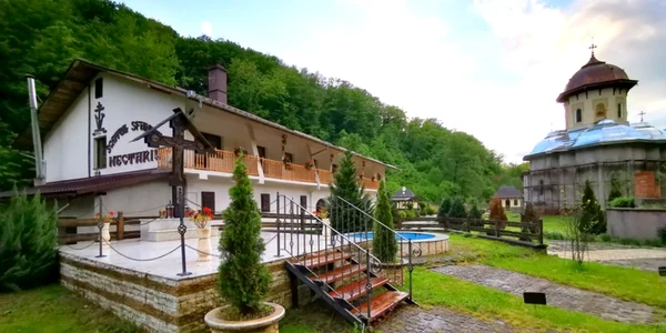 manastire hunedoara prislop si nandru foto daniel guta adevarul