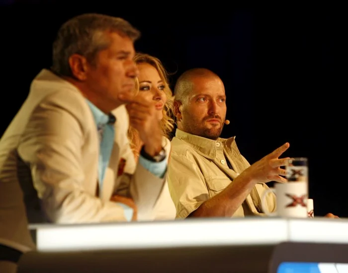 
    Jurații X Factor  