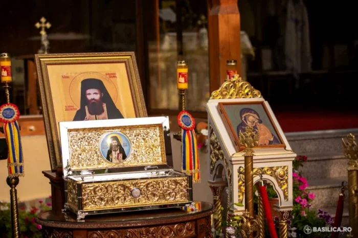 Moaștele  Sfântului Ioan Iacob Hozevitul