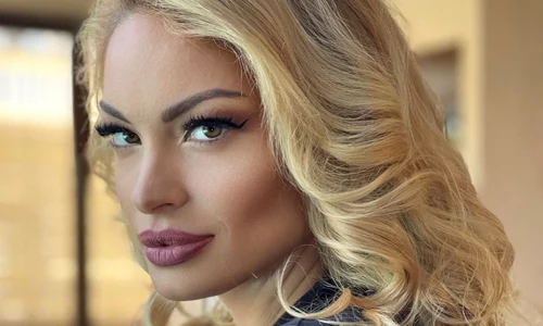 Valentina Pelinel coafura jpg