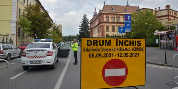 Strada dintre magazinul Star şi Modarom este pietonal FOTO brasovtv