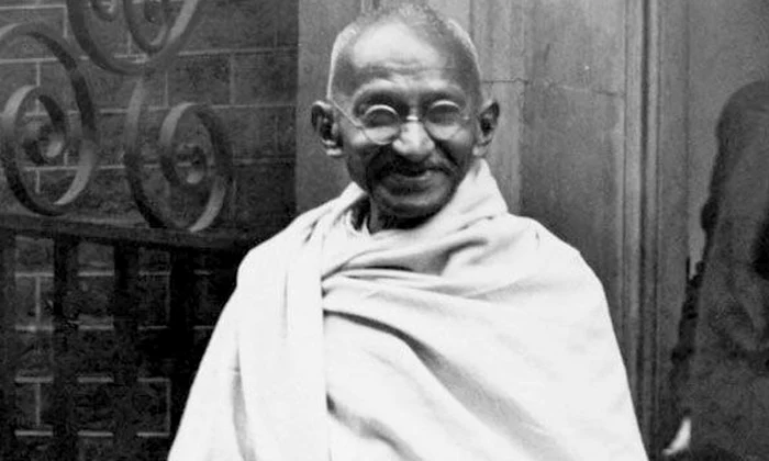 30 ianuarie: A fost asasinat Mahatma Gandhi, conducator al mişcării de eliberare a Indiei jpeg