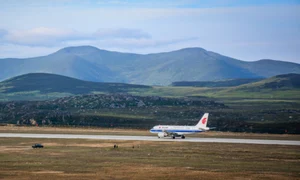 Aeroportul Daocheng Yading, din China, Shutterstock jpg