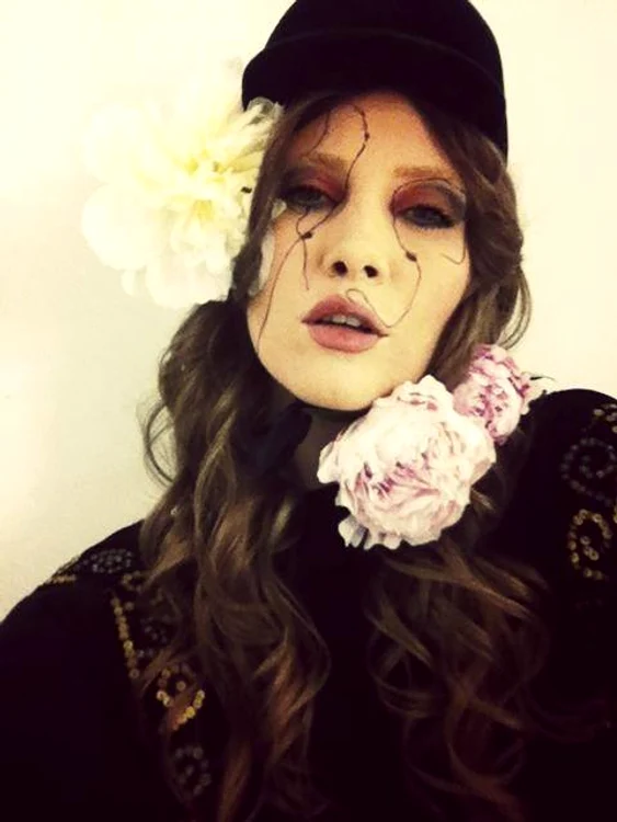 
    Iulia Albu o sfătuieşte pe Anda să ia măsuri urgent pentru a-şi îmbunătăţi imagineaSursă foto:Facebook  