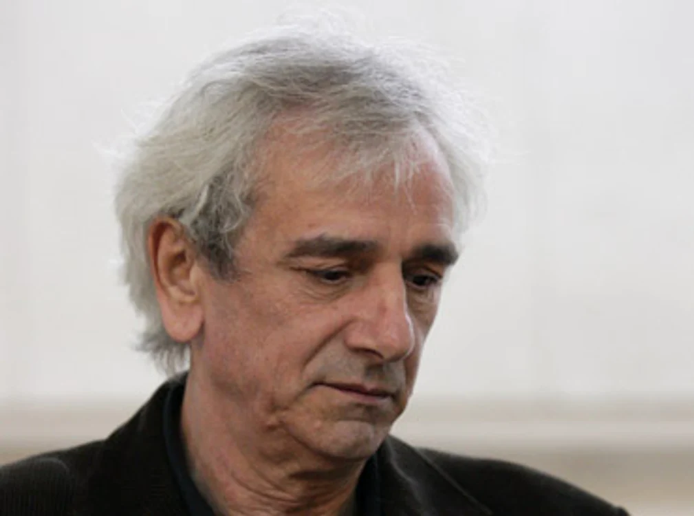 
    Cântăreţul Nae Tarnoczi a fost găsit fără viaţă în debaraua locuinţei sale  