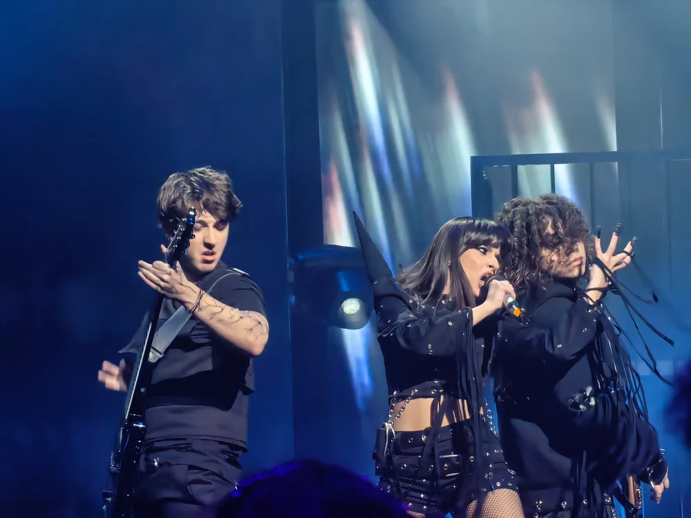 Reprezentanta României la Eurovision rupe tăcerea despre piesa „Choke Me”. Ce mesaj transmite de fapt melodia care a stârnit controverse