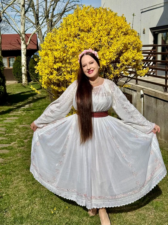 Îndrăgita artistă a purtat o rochie veche de peste 150 de ani