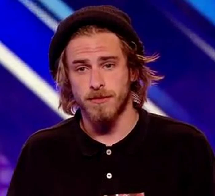 
    Tânărul a impresionat plăcut cu talentul său  