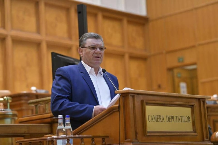 Scandal în AUR. Dumitru Coarnă susține că a demisionat din partid. Simion spune că a fost dat afară