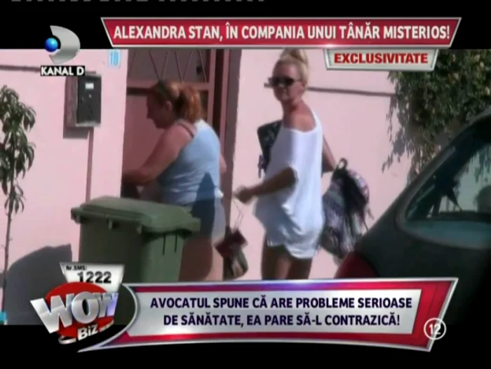 Alexandra îşi petrece mare parte din timp alături de mama ei (captură: WOWbiz)