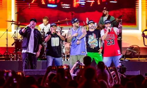 Smiley Simplu    Foto Petru Ivu 6 jpg