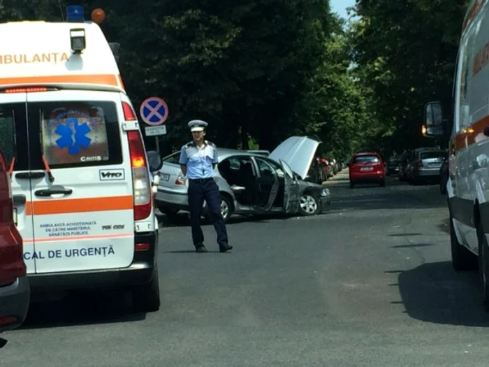 Și la Piața Aviatorilor a avut loc un incident rutier, soldat cu victime(foto: Realitatea.net)